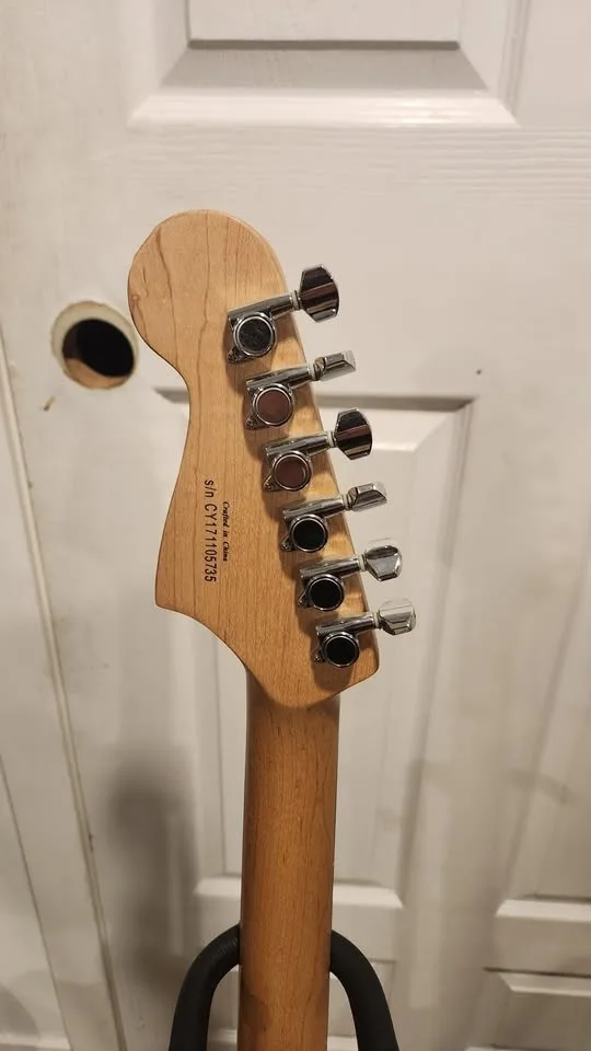 $250 Squier Jazzmaster HH - Arctic White image indicator(5)