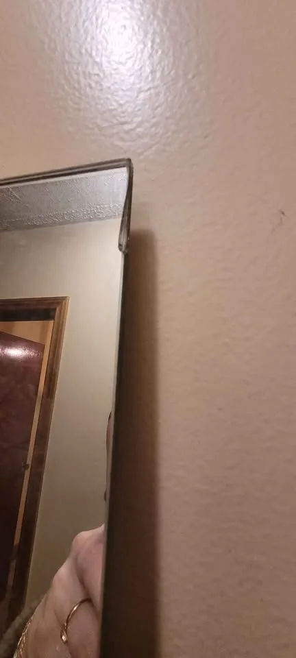 Tall Mirrors image indicator(3)