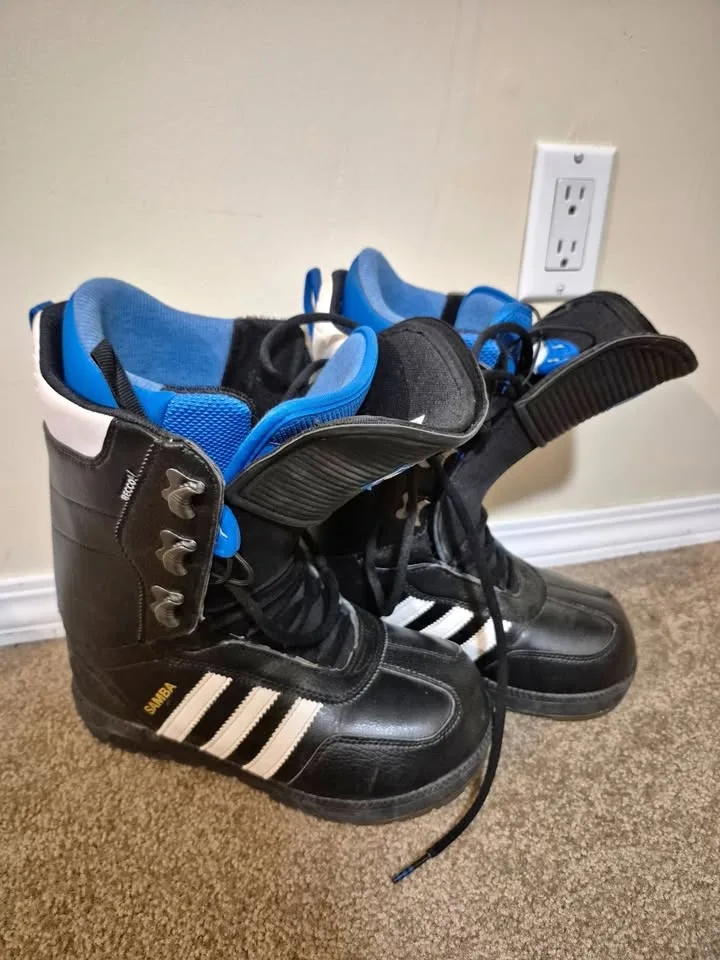 🏂 Adidas Samba Snowboard Boots – Size US 7.5 – Calgary