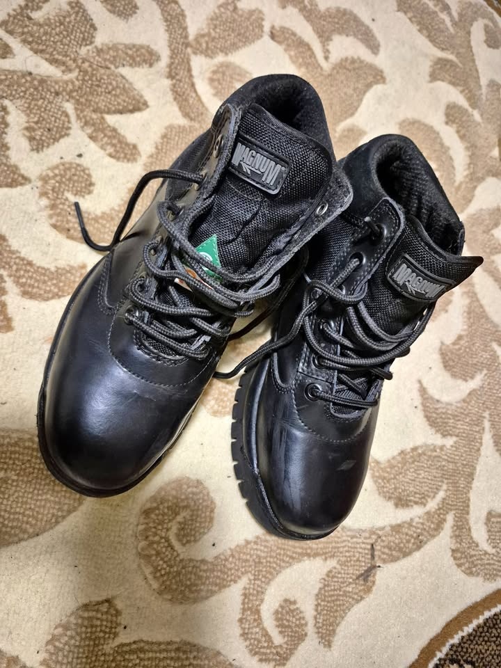 Magnum Midnite Tactical Boots - Size 7 - Ready for Duty
