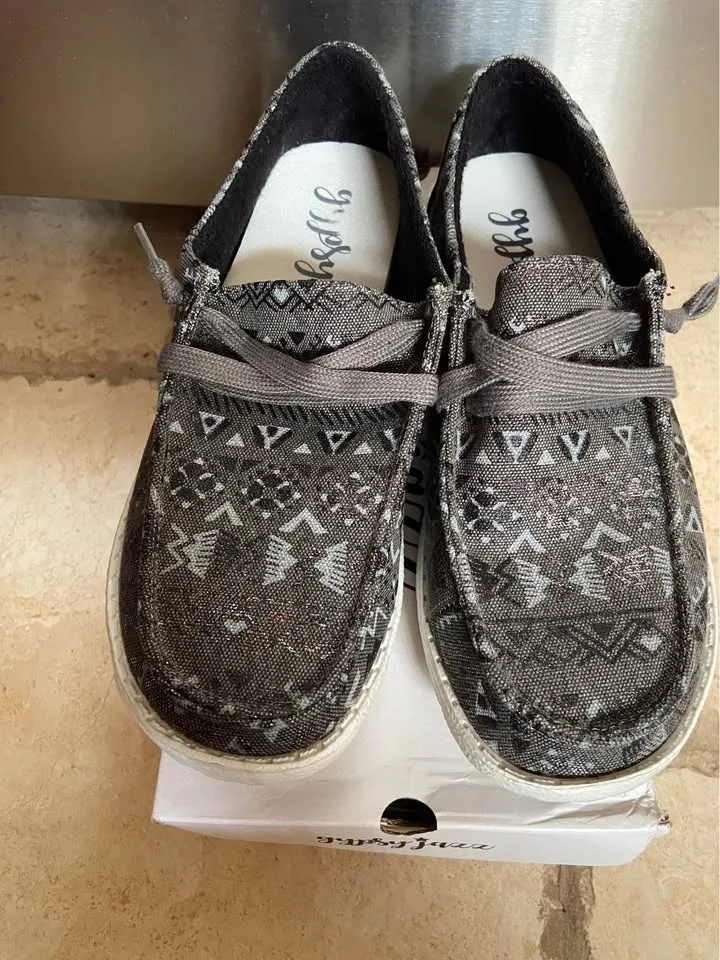 Women’s Casual Loafers, size 8.5 image indicator(2)