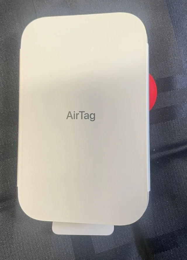 Apple AirTags (3-Pack) – $60 image indicator(5)