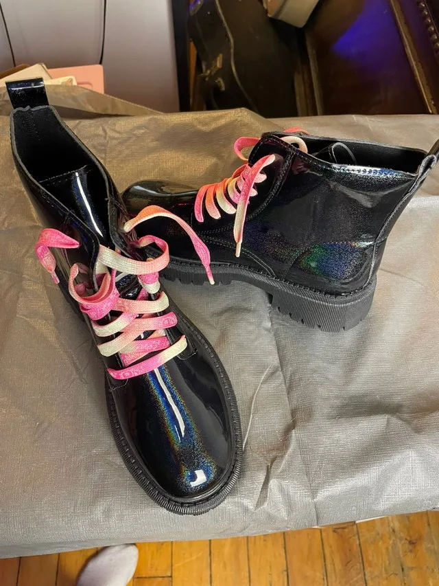 Women’s Black Doc Marten-Style Boots - Size 8 image indicator(2)