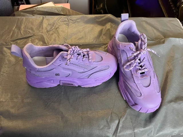 Women’s Violet Shoes – Size 39 / Size 8 – $10 image indicator(4)