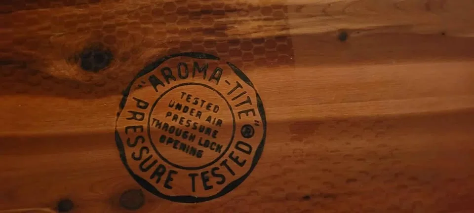 1971 Lane Cedar Chest with cushion image indicator(6)