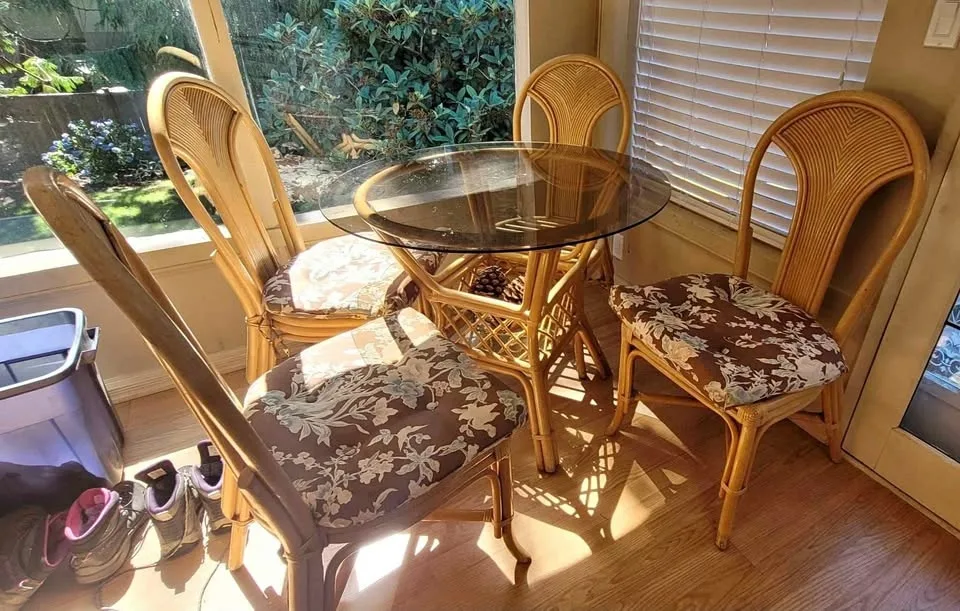 Vintage sun room dining set and sitting room