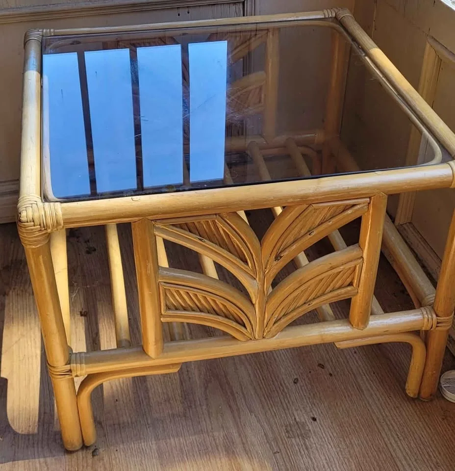 Vintage sun room dining set and sitting room image indicator(8)