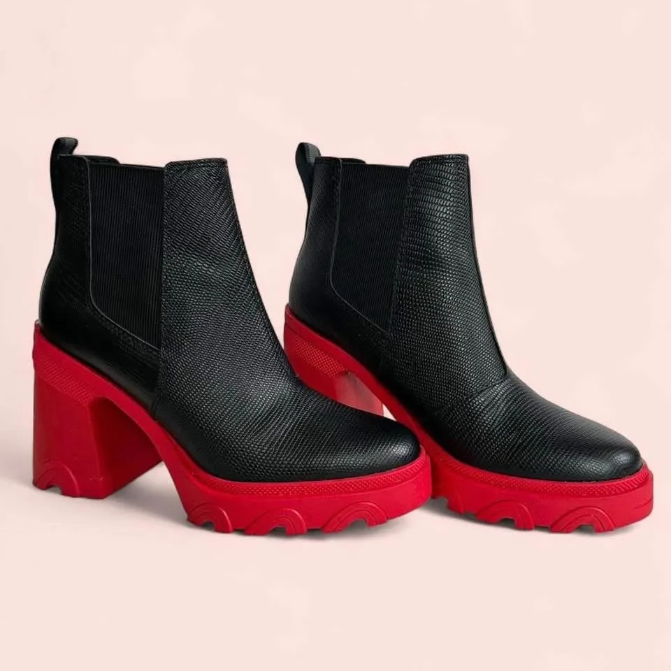 Sorel Black Brex Heel Chelsea Boot With Red Sole Size 37
