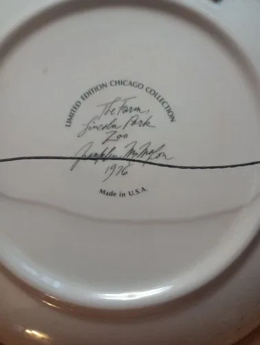 Four Vintage Chicago Landmark Plates & More image indicator(7)