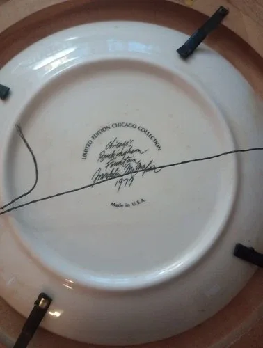 Four Vintage Chicago Landmark Plates & More image indicator(9)