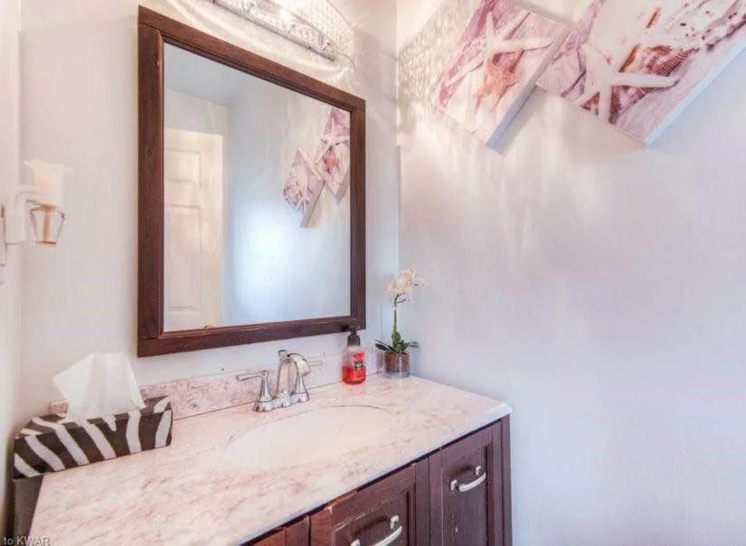 4 Beds 2.5 Baths - House image indicator(4)