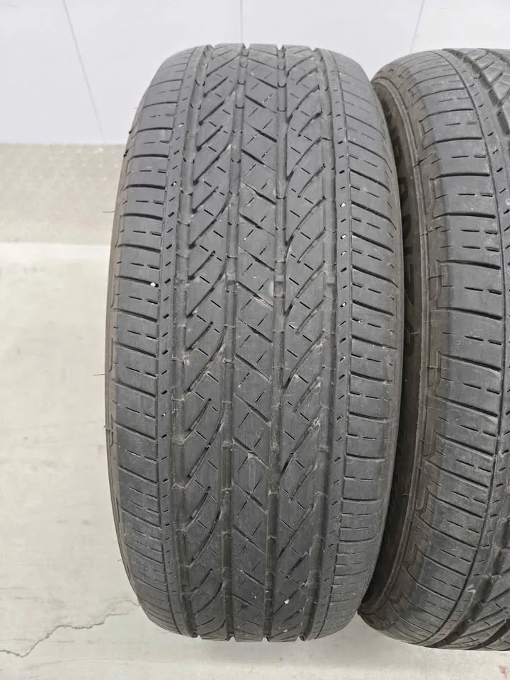 Bridgestone Turanza Tires- 235/55R19 image indicator(4)