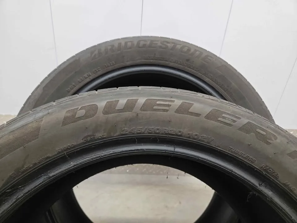 Bridgestone Dueler All Season Tires- 245/50R20 image indicator(9)