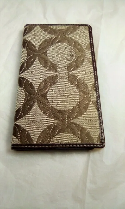Coach Crossbody and Checkbook Cover image indicator(5)