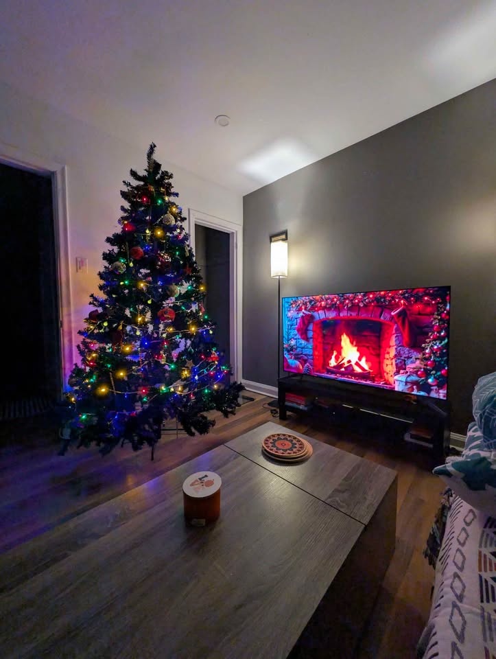 Selling 7ft Christmas tree - photo 3