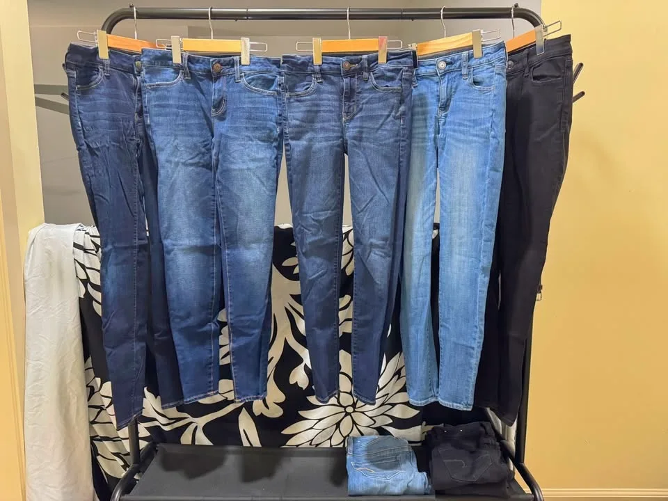 American Eagle Pants And Shorts image indicator(3)