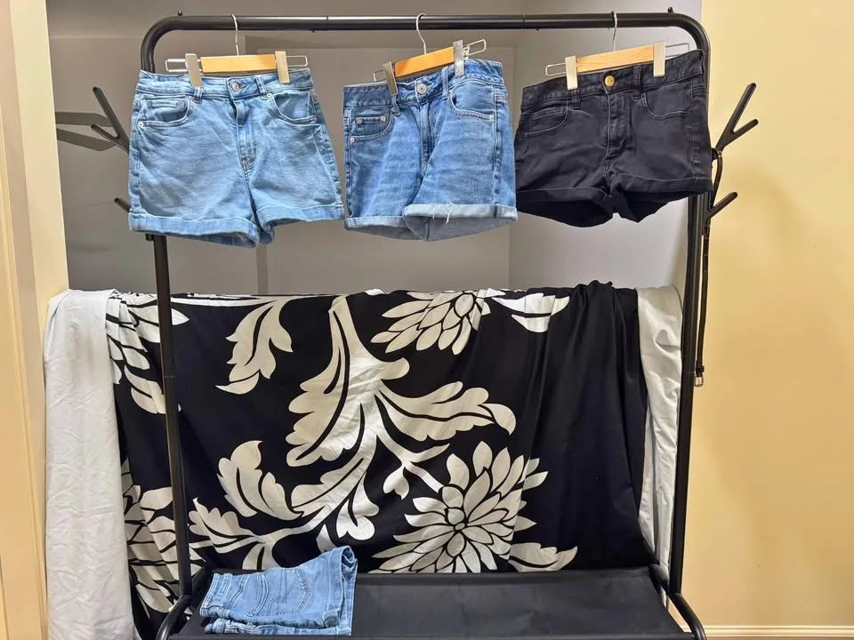 American Eagle Pants And Shorts image indicator(5)