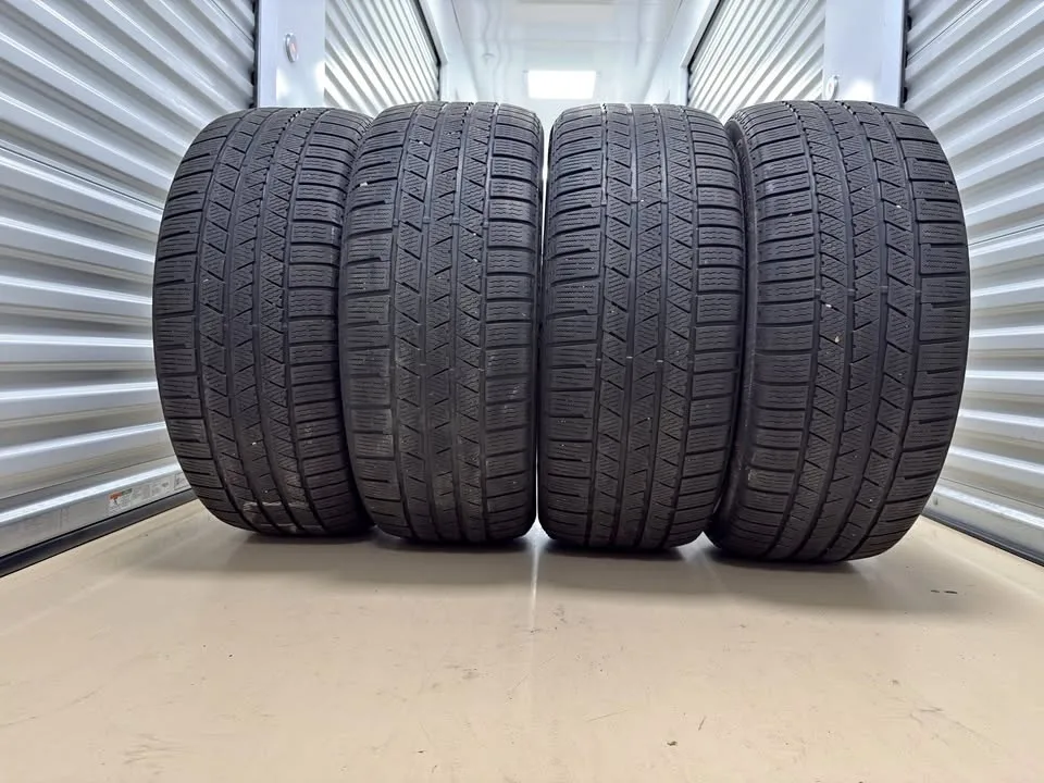 275/40 R22 Winter Tires Continental