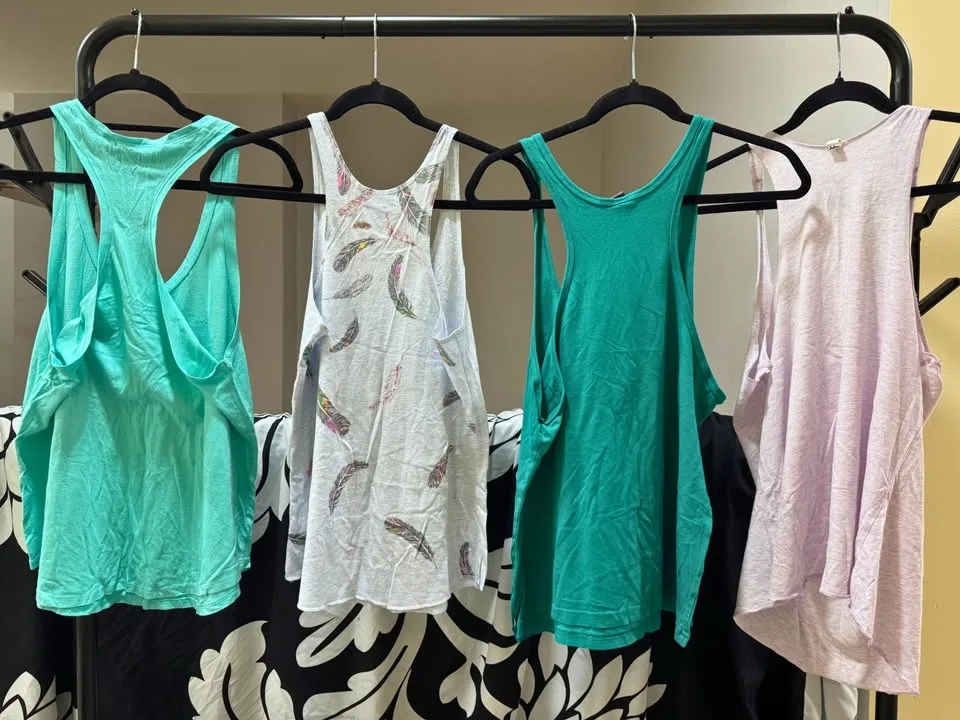 Aritzia Tank Tops image indicator(5)