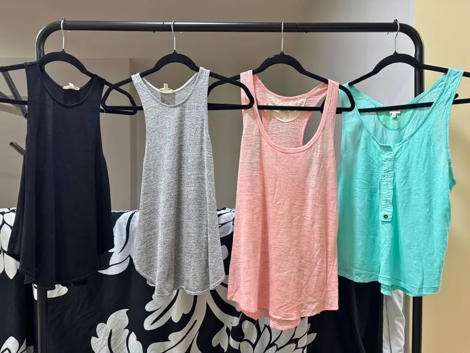 Aritzia Tank Tops image indicator(8)