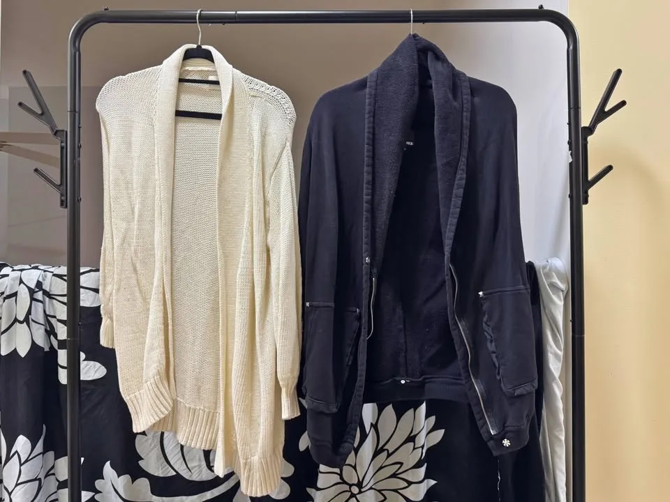 Aritzia Cardigans image indicator(3)