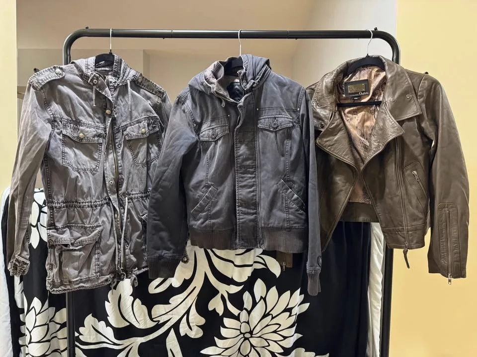 Aritzia Blazers And Jackets image indicator(3)