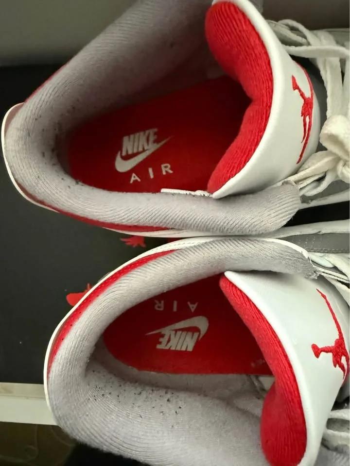 Jordan 3 Fire Red 2022 Size 10 image indicator(4)