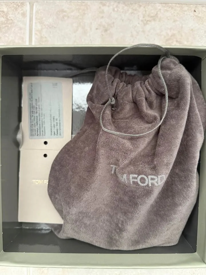 Mens Tom Ford Belt size 95 image indicator(5)