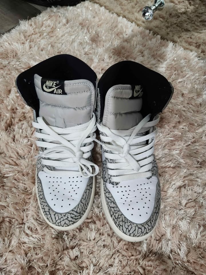 NIKE AIR JORDAN 1s (for Boys) #7.0 - photo 2