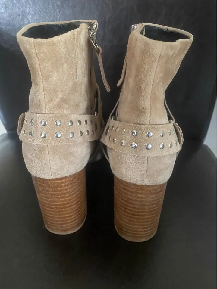 Real suede beige booties size 9 image indicator(4)