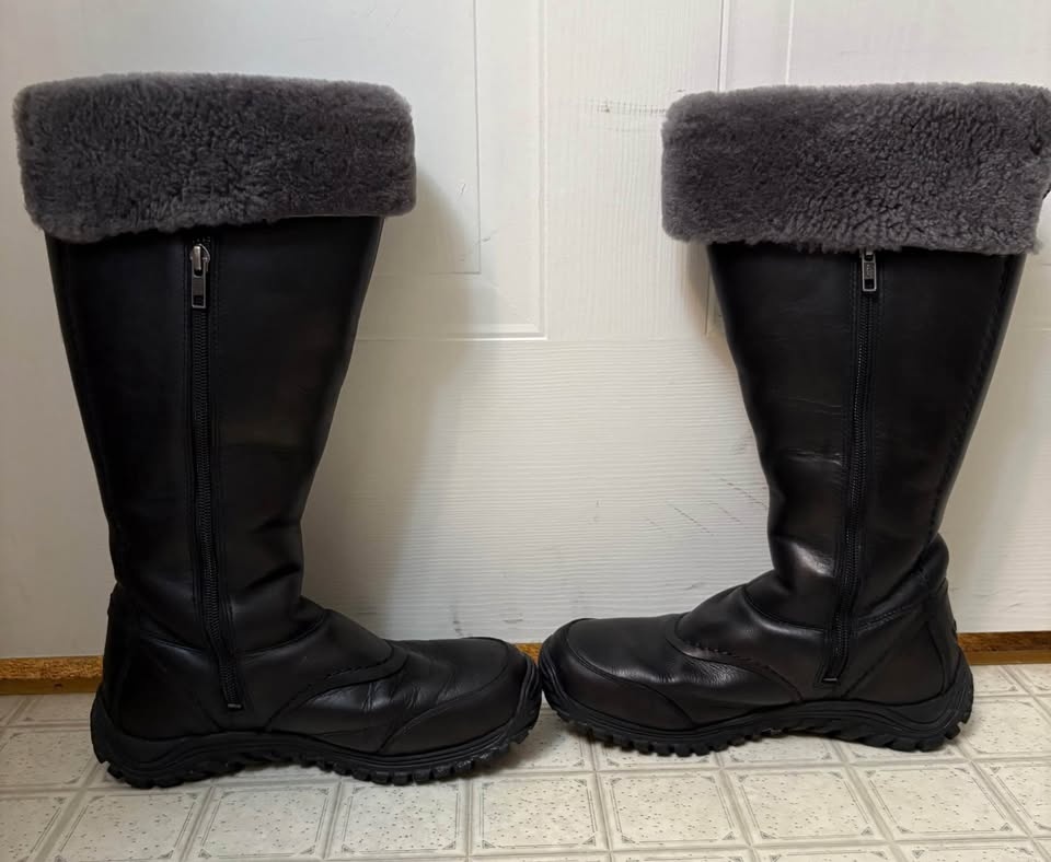 EUC. Ugg Miko Tall Boots - Size 8 - photo 4