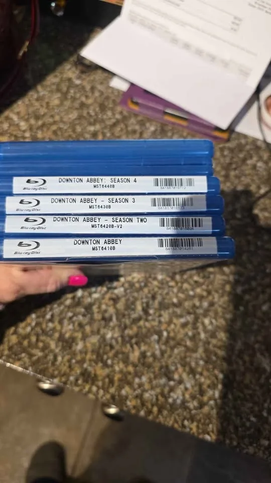 Downton Abbey complete series Blu-ray seasons 1 to 4 image indicator(5)