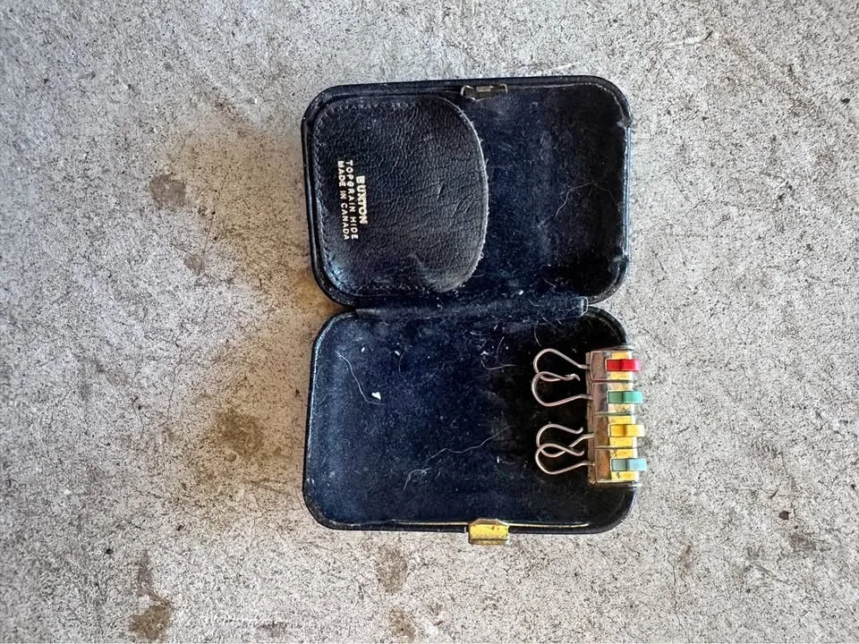 Burton Top-Grain Leather Case with Color Key Clips