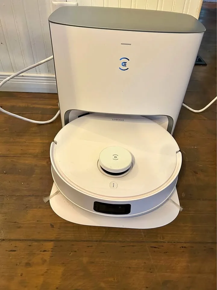 Ecovacs Deebot T10 Plus Robot Vacuum