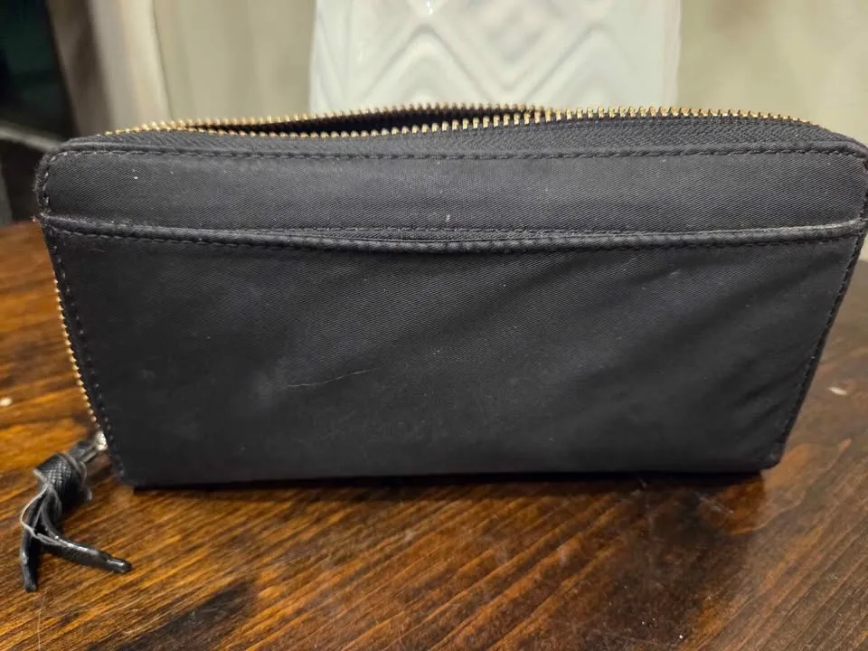 Kate Spade Wallet image indicator(5)