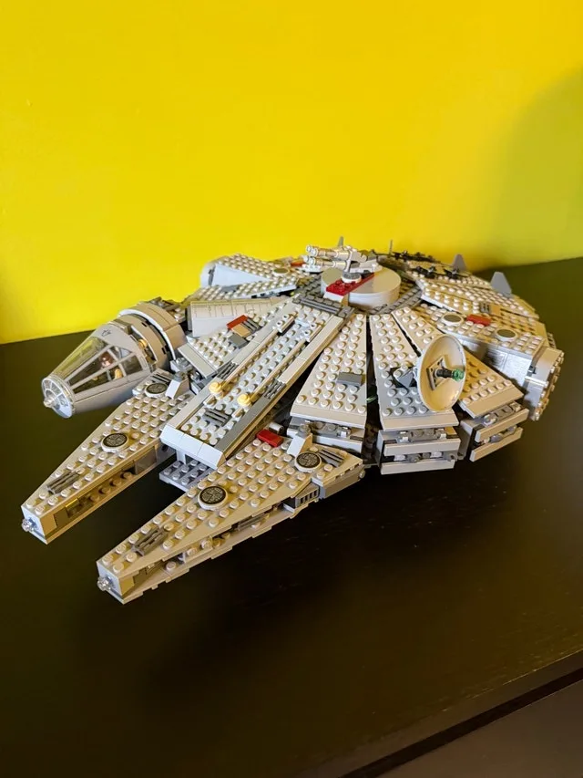 millennium falcon lego set