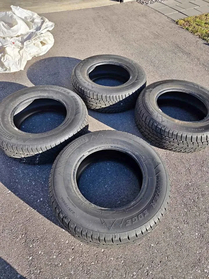 Winter Tires (Motor Master winter edge) 235/70R16