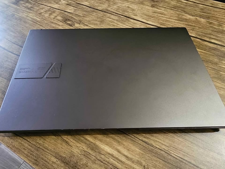 ASUS VivoBook S 15 OLED – i5 / 16GB / 512GB – Great Condition - photo 5
