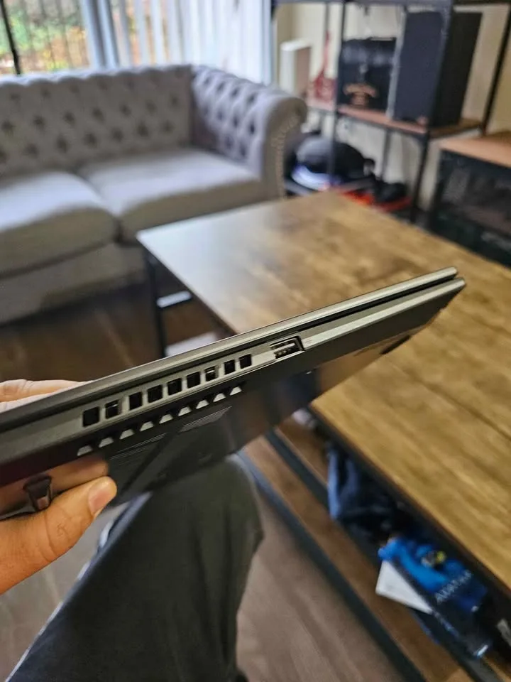 ASUS VivoBook S 15 OLED – i5 / 16GB / 512GB – Great Condition image indicator(7)