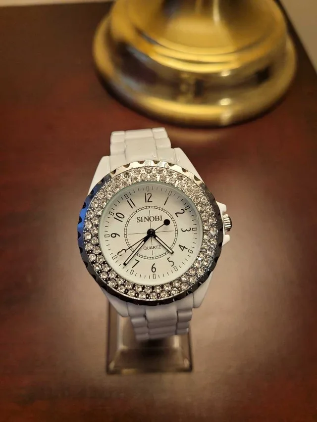 New Women's White Sinobi Fashion Watch