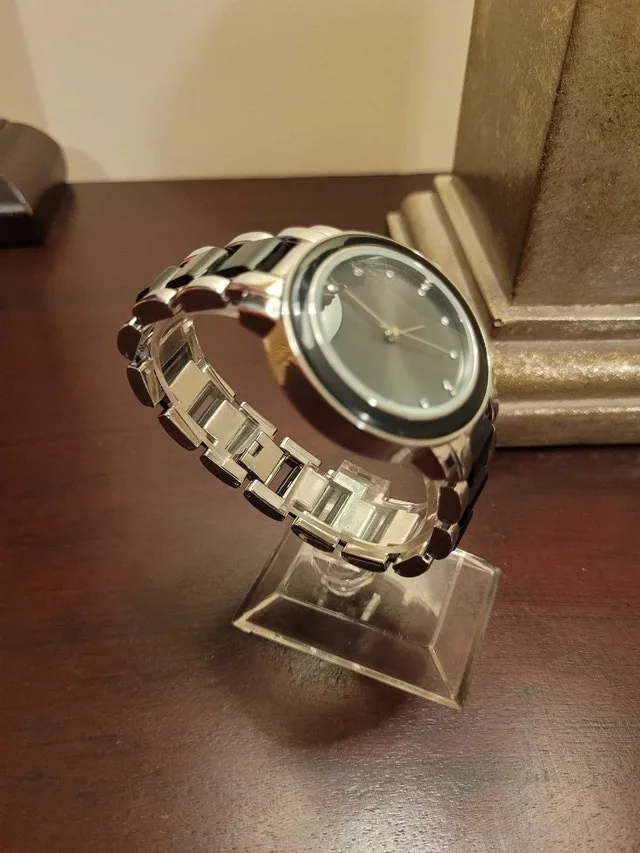 Brand New Unbranded Stylish Silver and Black Women's Watch image indicator(3)