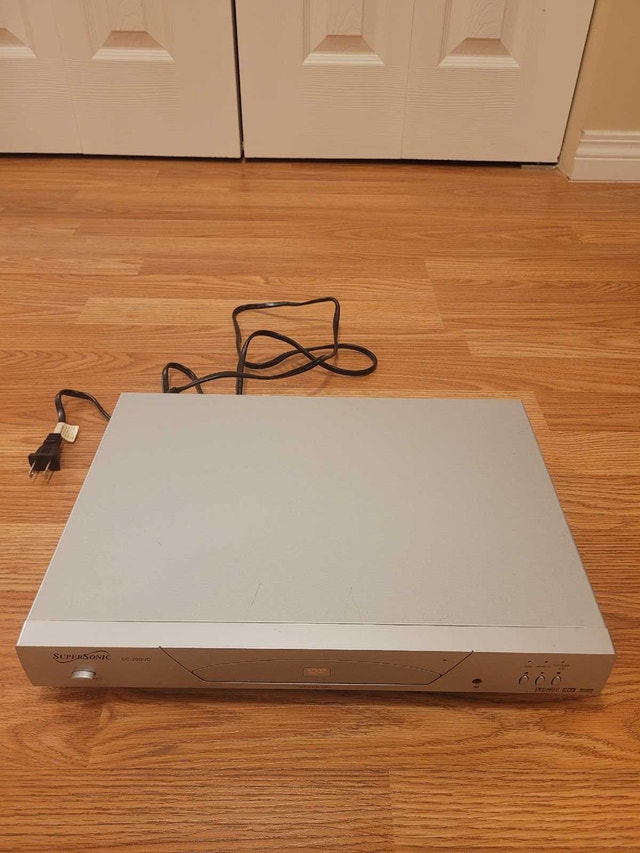 Supersonic SC-25 DVD Player