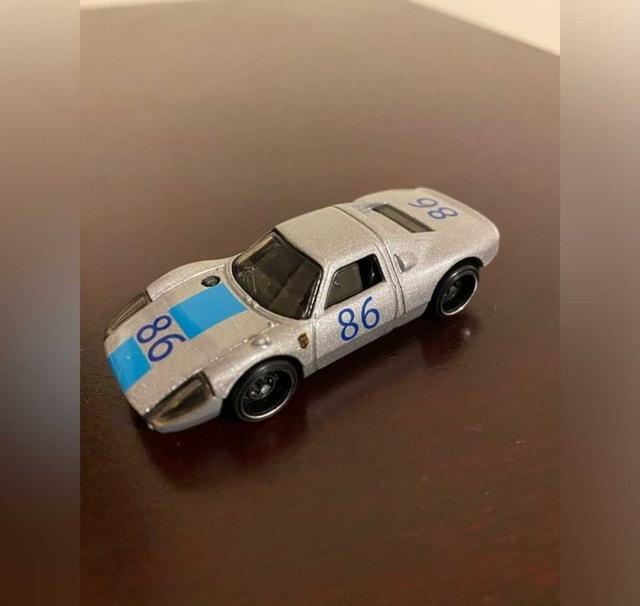 Metallic Grey Porsche 904 Carrera GTS Hot Wheels