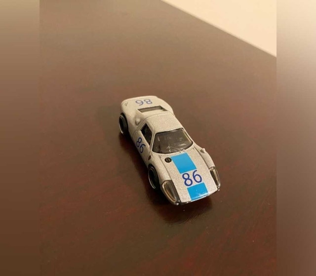 Metallic Grey Porsche 904 Carrera GTS Hot Wheels - photo 4