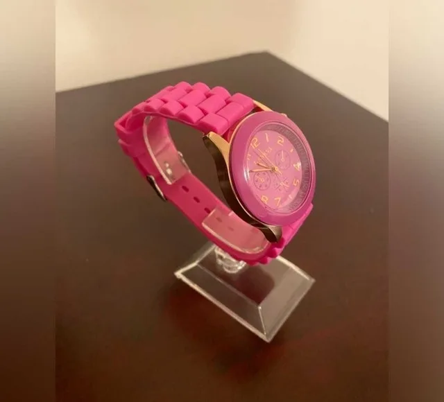 Women's Geneva Pink Silicone Watch image indicator(3)