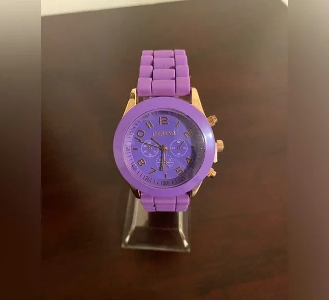 Women's Geneva Purple Silicone Watch