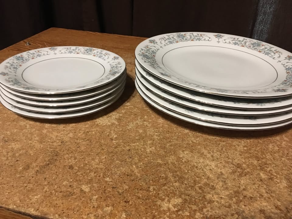 SET OF 10 CHINA PEARL FINE CHINA FLORAL PATTERN PLATE 10.5" 7.5” - photo 2
