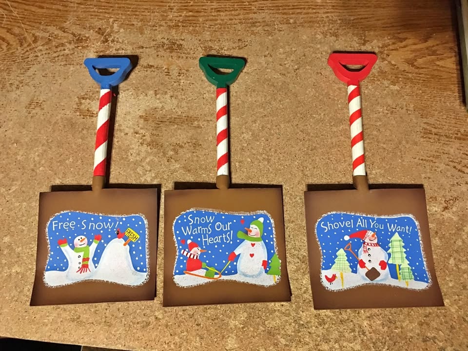 LOT OF 3 MINI SNOW SHOVELS SNOWMAN CHRISTMAS 12" WALL DECOR