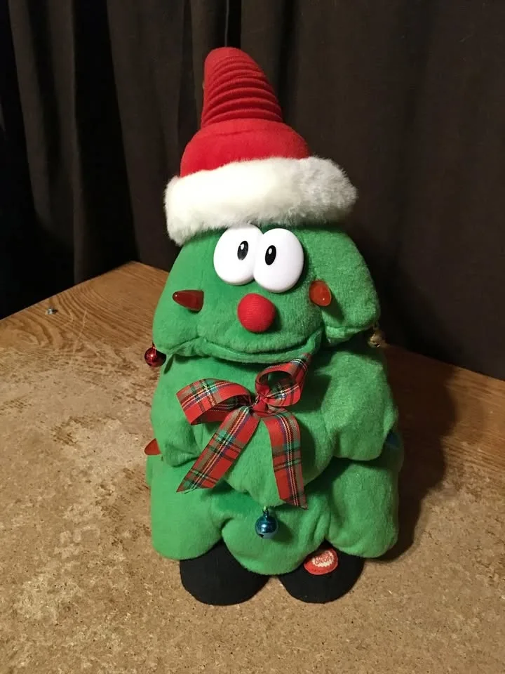 CUDDLE BARN ROCKIN ROBBIE SINGING LIGHT UP CHRISTMAS TREE WORKS