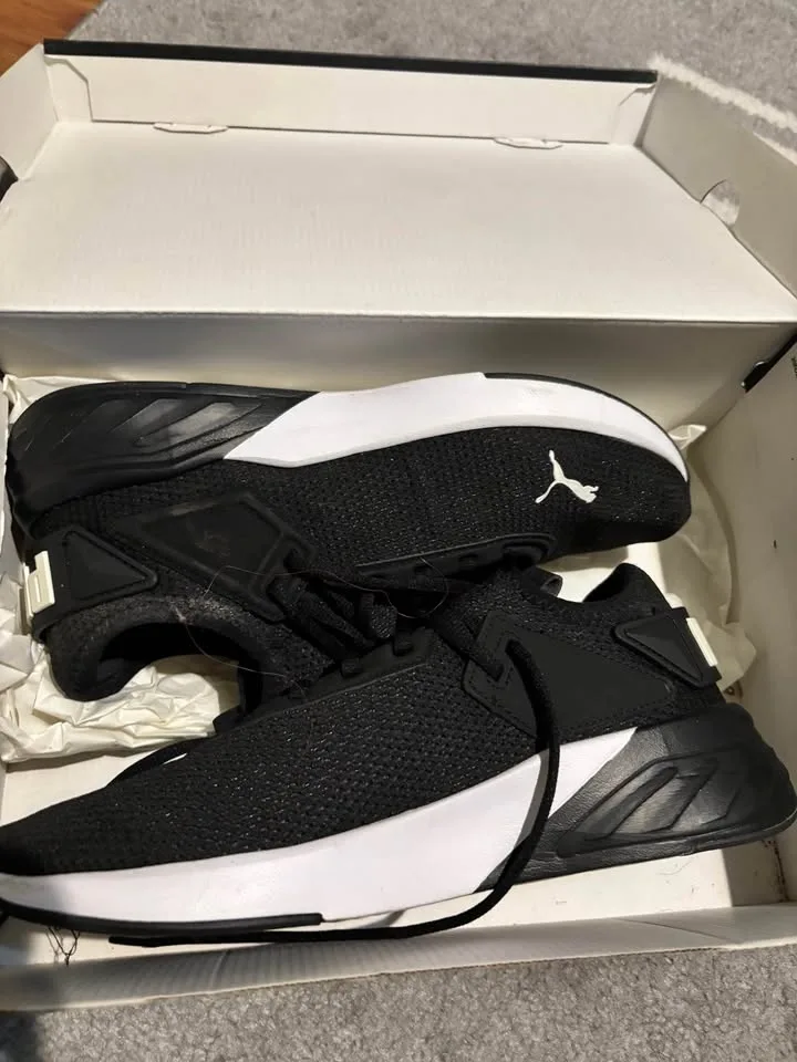 Puma - Men’s Shoe Size 10 (Sale - need gone asap) image indicator(5)